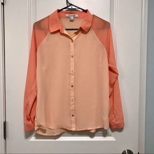 ⭐️MAKE AN OFFER⭐️ Peach sheer button down